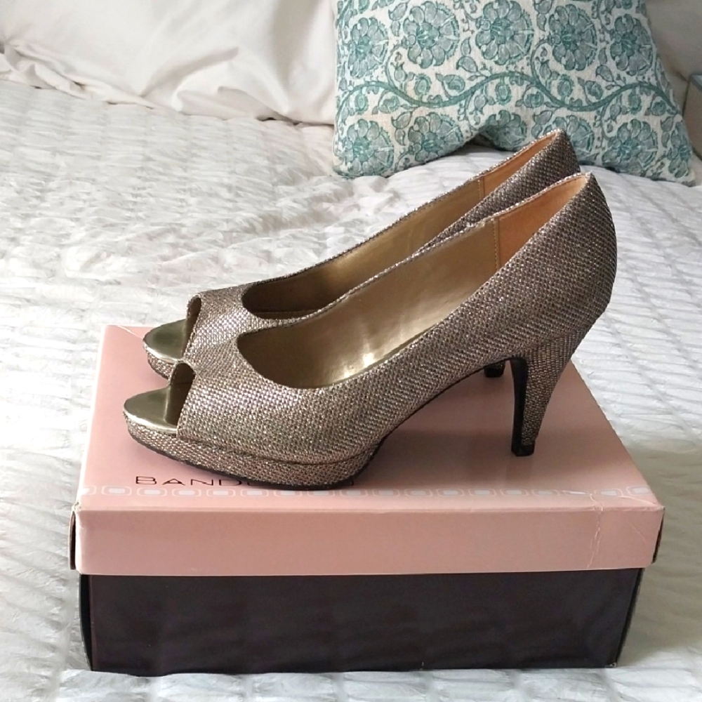 Elegant Sliver Peep-Toe Heels